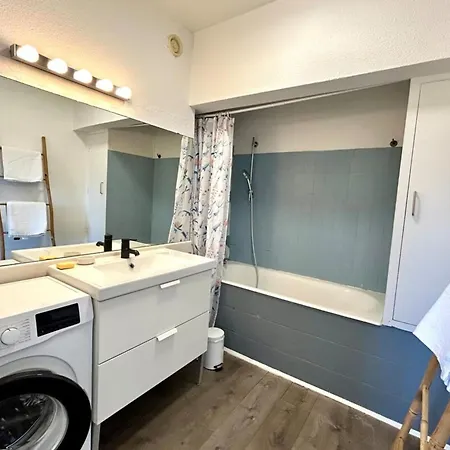 Rosario' Port D'hyeres - Air-conditioned And Wifi Appartement *